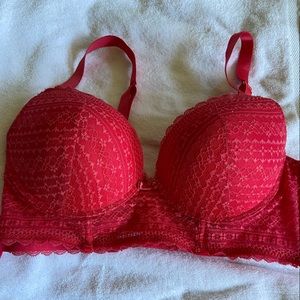 Daisy Fuentes new without tags